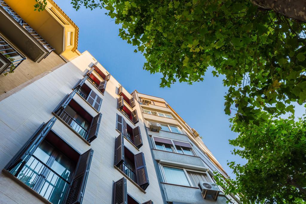 Lodging Sagrada Familia Rossellon برشلونة المظهر الخارجي الصورة
